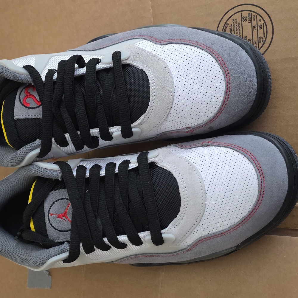 Nike Air Jordan 4 Low-Top Sneakers in White, Gray, Black & Red Size 11 NEW! - Picture 2 of 4
